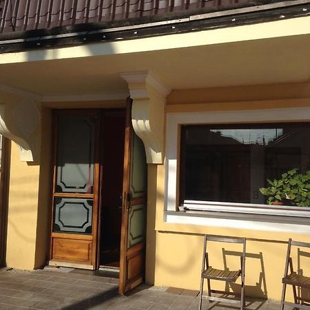 Brutarilor Guest House Cluj-Napoca Exterior photo